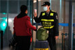 Ряд стран уже приняли меры в связи с распространением нового вируса. Международные аэропорты ввели усиленные меры досмотра прибывших из Китая.