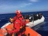 Lampedusa, notte al porto per 67 migranti ma se ne profila un'altra