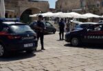 Marzamemi presa d’assalto, giovani e assembramenti: 26enne ubriaco aggredisce i Carabinieri, arrestato